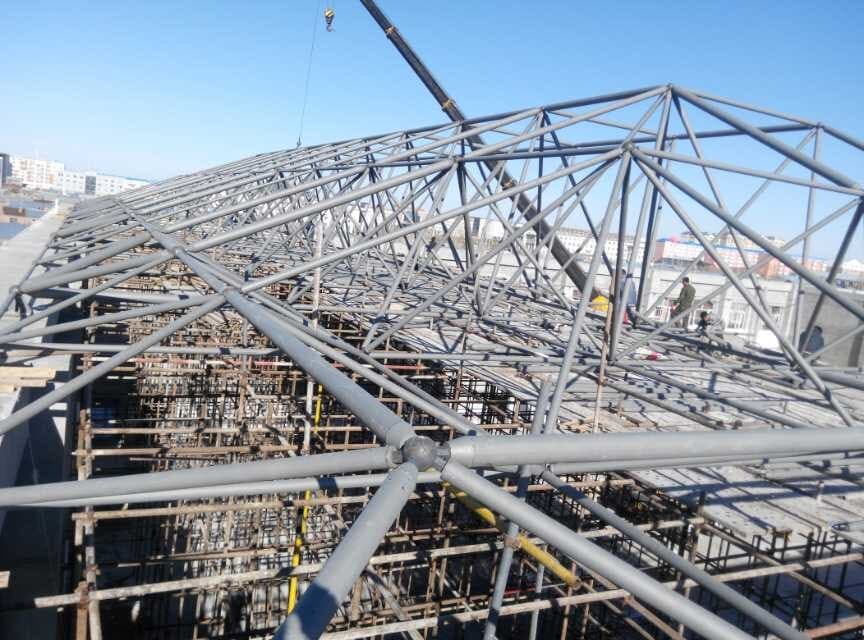 湘乡商贸城屋顶网架工程