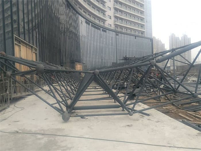 湘乡万豪酒店雨棚网架